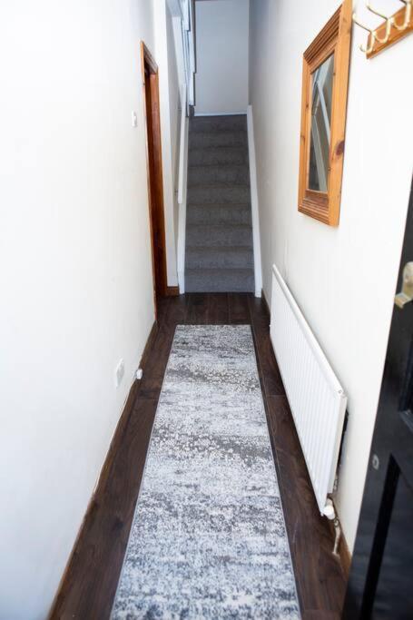 Cheerful 2 Bedroom House In The Heart Of Belfast Bagian luar foto