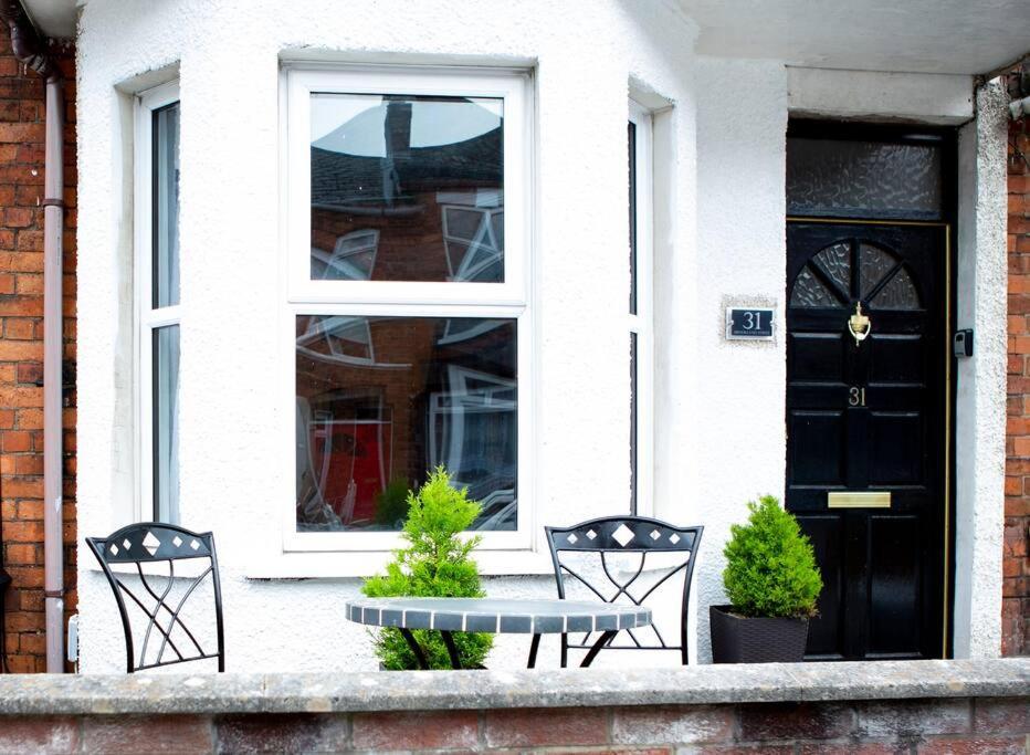 Cheerful 2 Bedroom House In The Heart Of Belfast Bagian luar foto