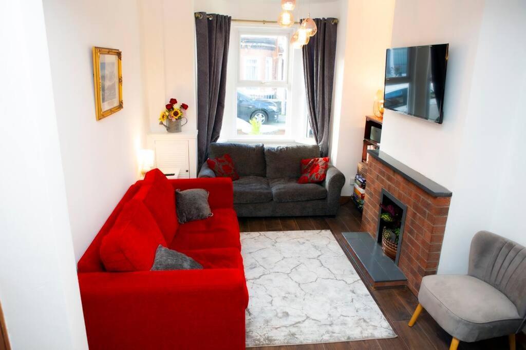 Cheerful 2 Bedroom House In The Heart Of Belfast Bagian luar foto